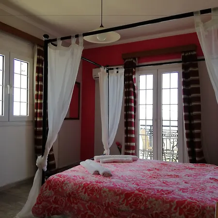 Stellatos House פורוס