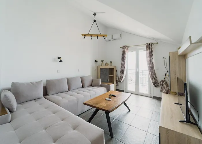דירה Stellatos House