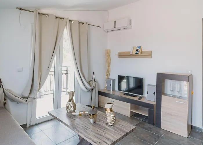 Stellatos House
