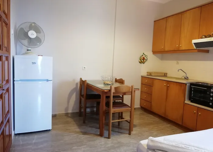 Stellatos House Порос