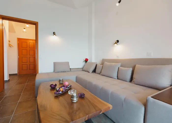 Апартаменты Stellatos House *