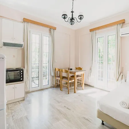 아파트 Stellatos House